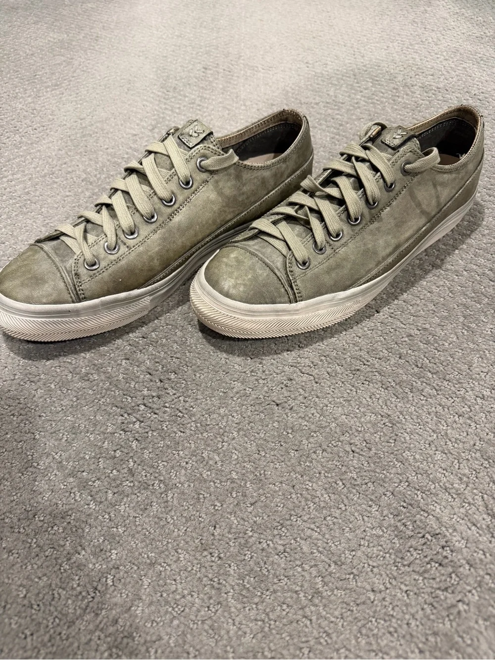 Men's John Varvatos Vulc Laceless Casual Low-Top Sneakers in Olive Green size 11